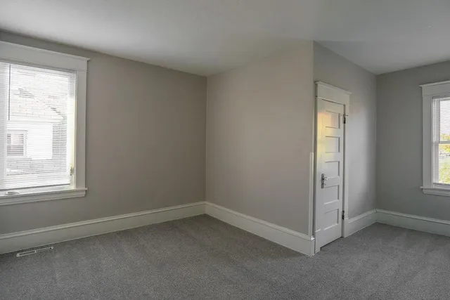 $3,299 | 1606 Concordia Avenue, St. Paul, MN 55104