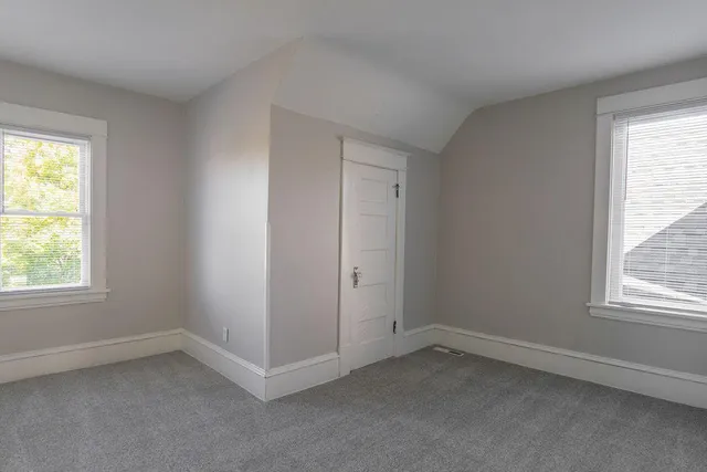 $3,299 | 1606 Concordia Avenue, St. Paul, MN 55104