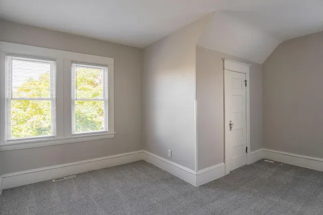 $3,299 | 1606 Concordia Avenue, St. Paul, MN 55104