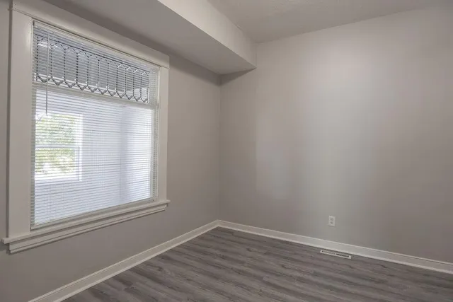 $3,299 | 1606 Concordia Avenue, St. Paul, MN 55104