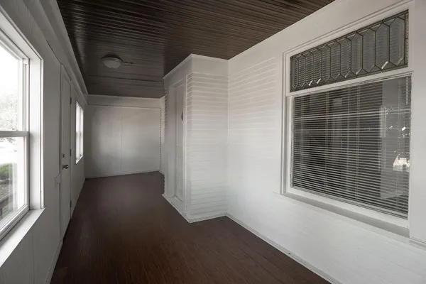 $3,299 | 1606 Concordia Avenue, St. Paul, MN 55104