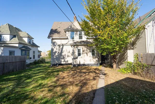 $3,299 | 1606 Concordia Avenue, St. Paul, MN 55104