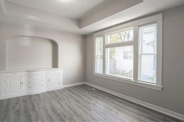 $3,299 | 1606 Concordia Avenue, St. Paul, MN 55104