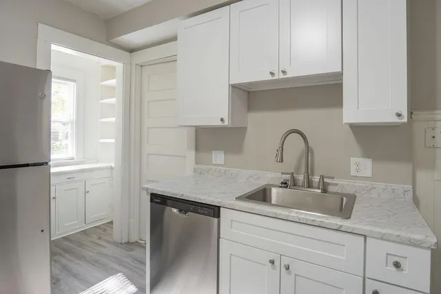 $3,299 | 1606 Concordia Avenue, St. Paul, MN 55104