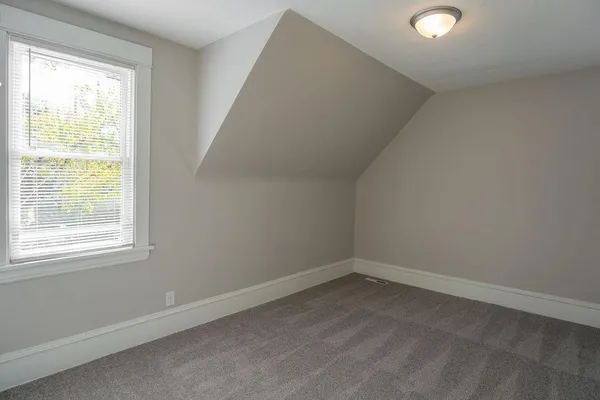 $3,299 | 1606 Concordia Avenue, St. Paul, MN 55104