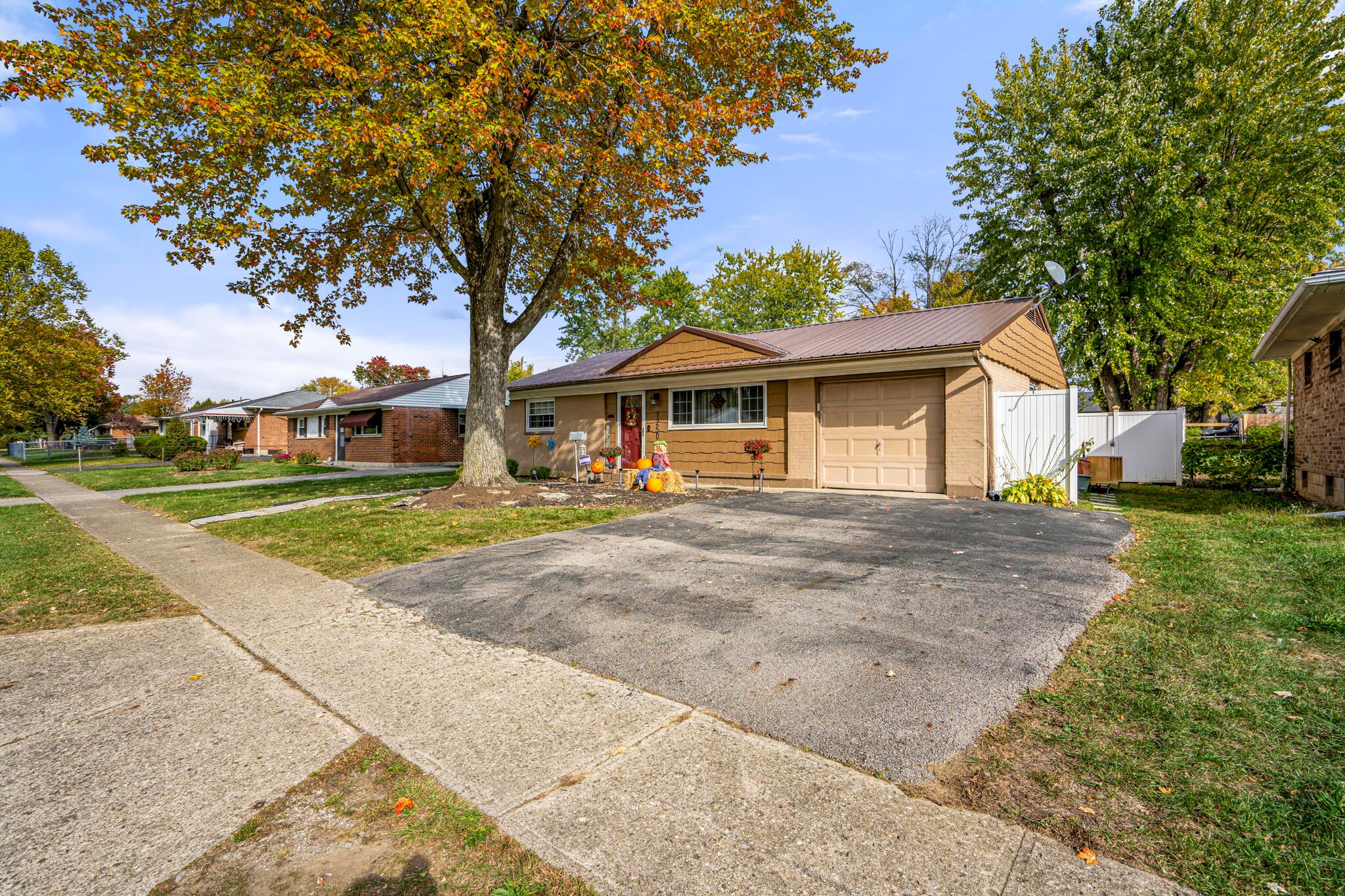 1250 South Yearling Road Columbus, OH 43227 - Photo 3 of 29 DSC08922-HDR