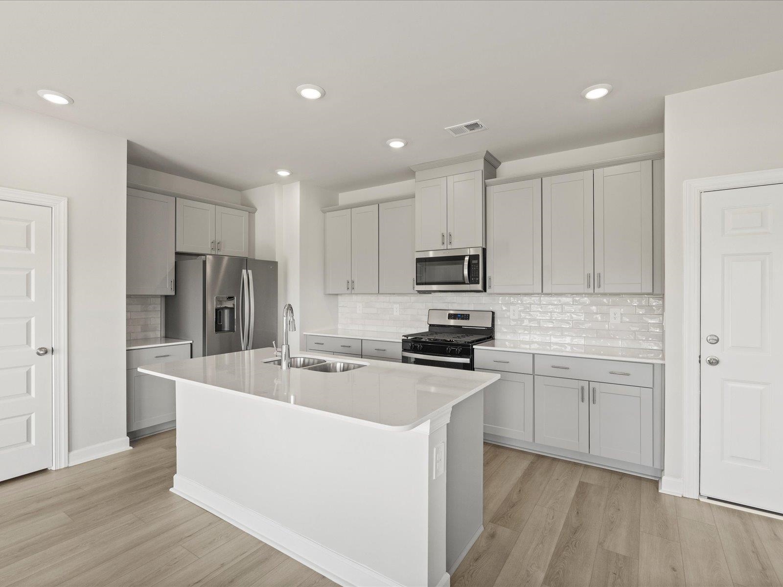 403 Shortleaf Lane Pendleton, SC 29670 - Photo 7 of 37