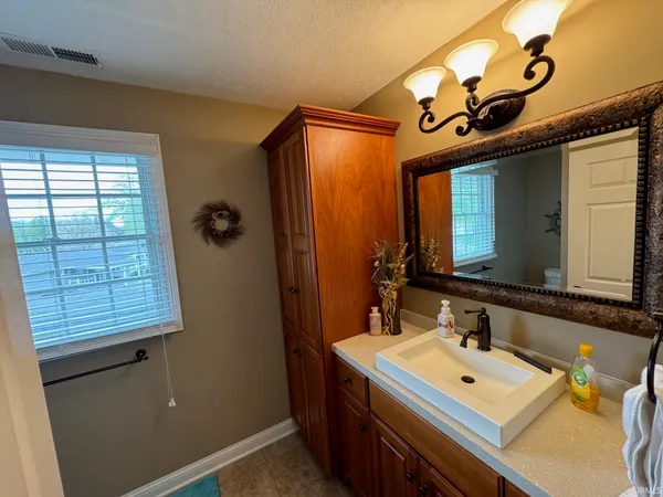 $679,900 | 2516 Park Place, Rochester, IN 46975