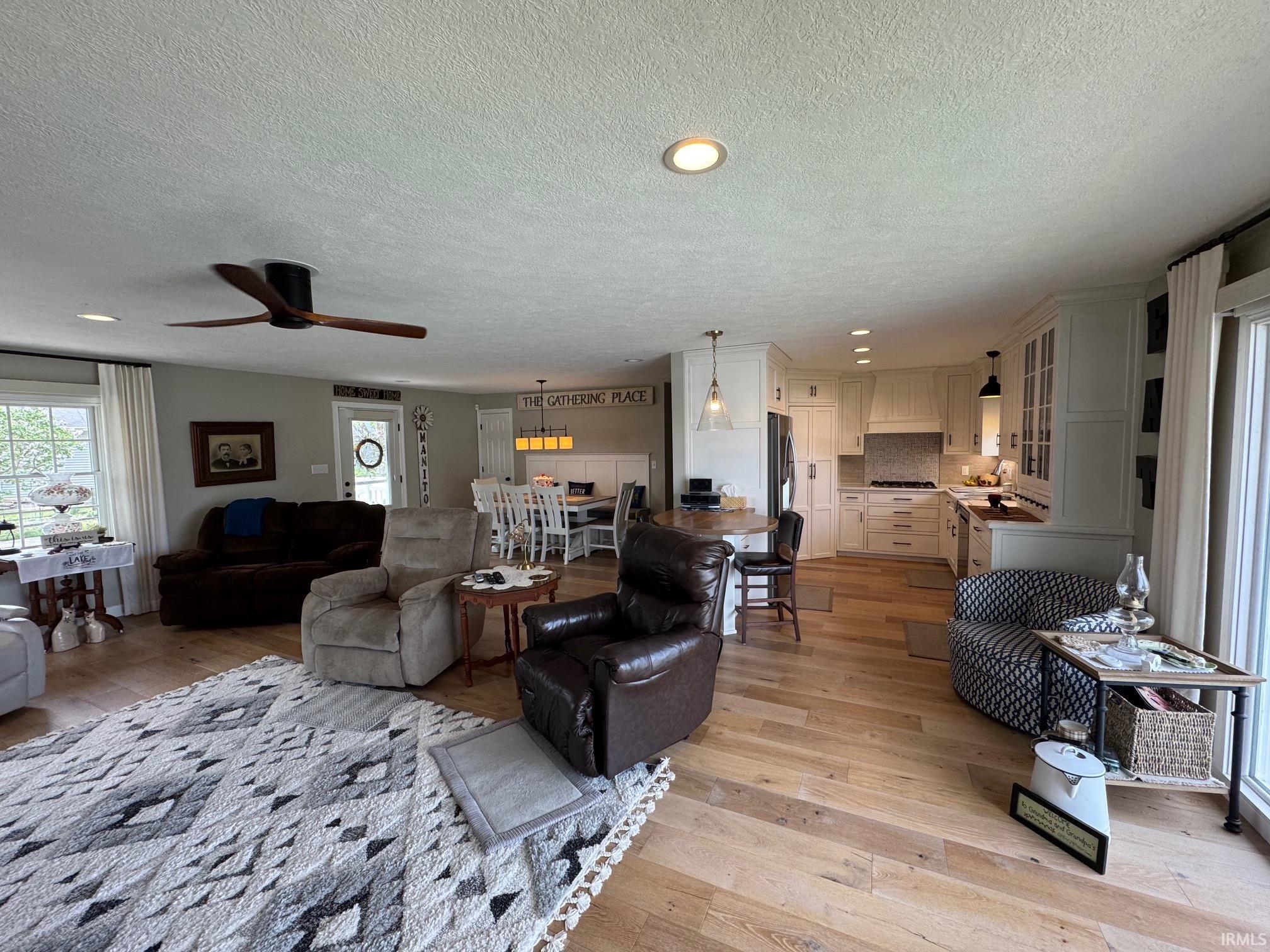 2516 Park Place Rochester, IN 46975 - Photo 3 of 27