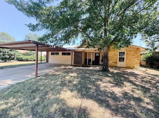 $248,500 | 2404 13th Street, Brownwood, TX 76801