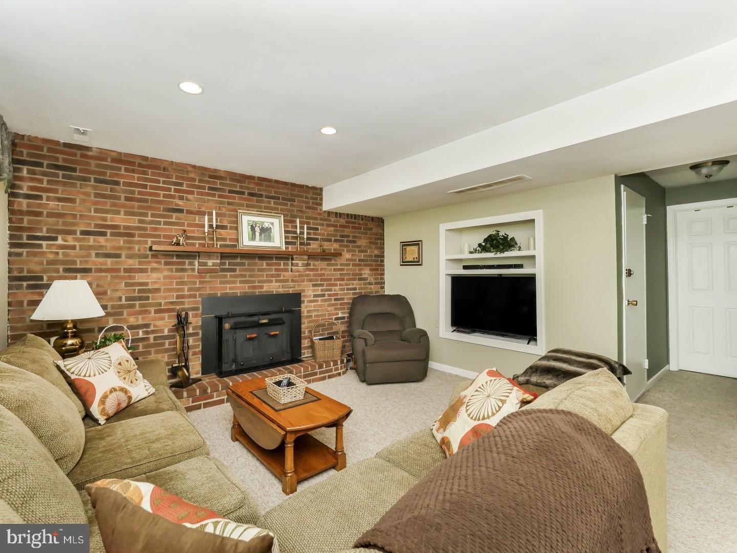 1230 Orchid Road Warminster, PA 18974 - Photo 12 of 25 Family Room