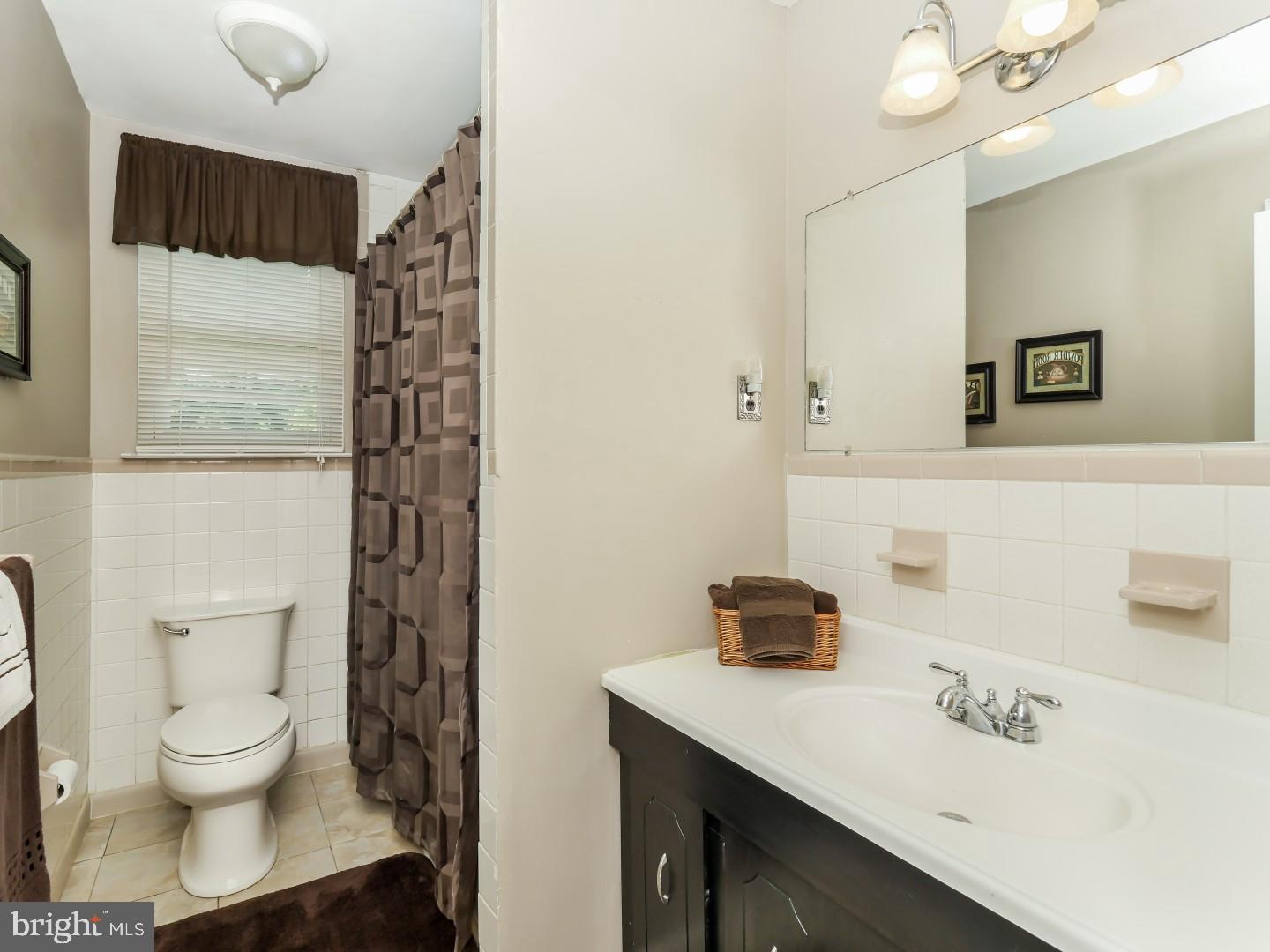 1230 Orchid Road Warminster, PA 18974 - Photo 18 of 25 Bathroom