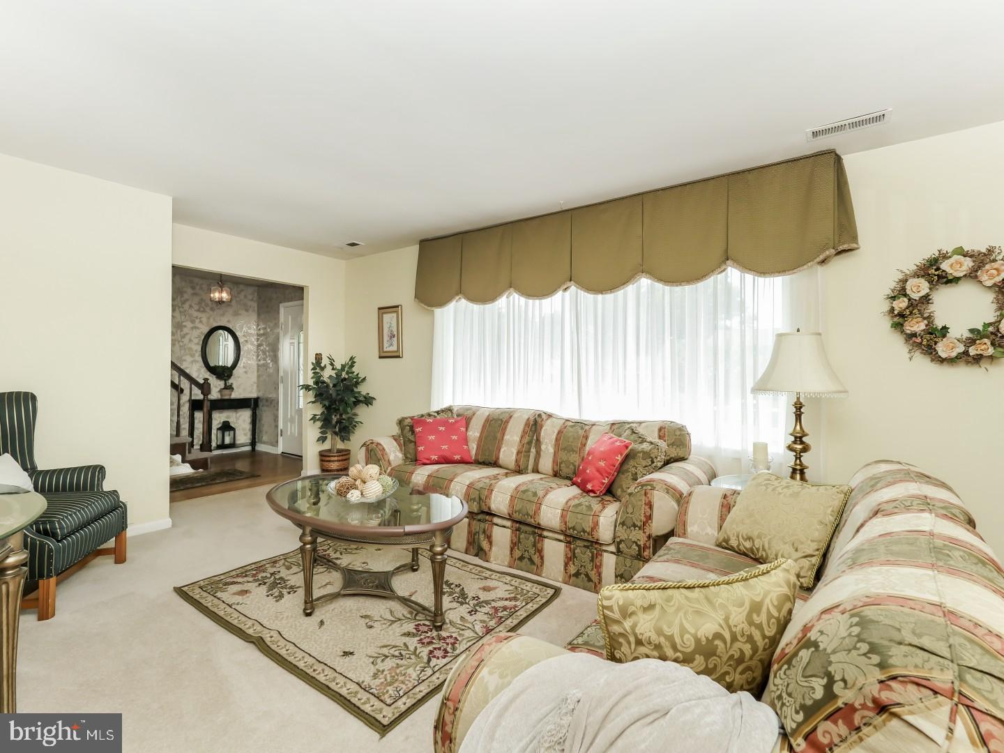 1230 Orchid Road Warminster, PA 18974 - Photo 5 of 25 Living Room