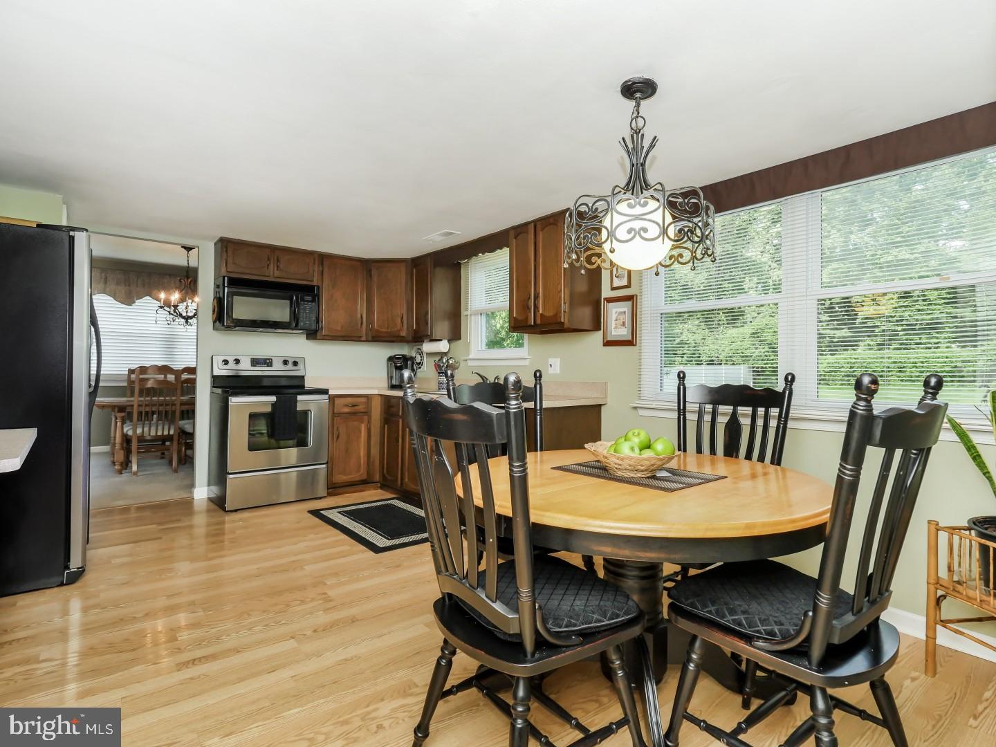 1230 Orchid Road Warminster, PA 18974 - Photo 9 of 25 Kitchen