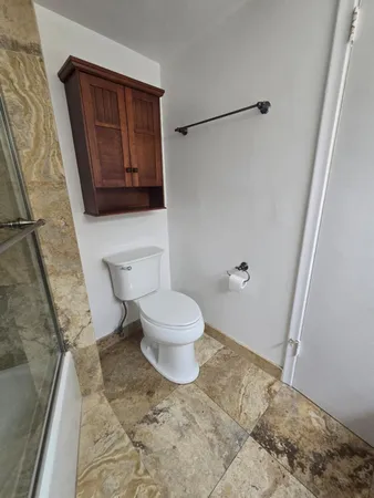 $1,700 | 4121 Stirling Road, Unit 205, Davie, FL 33314