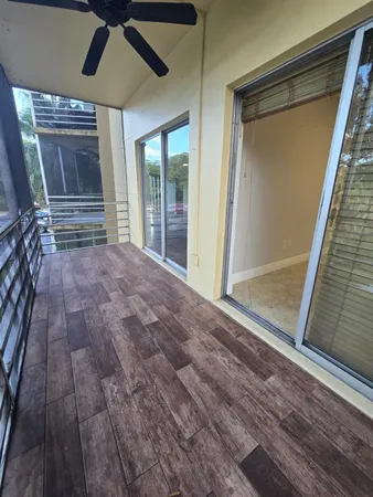$1,700 | 4121 Stirling Road, Unit 205, Davie, FL 33314