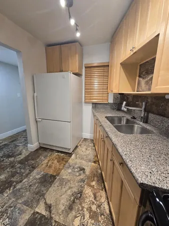 $1,700 | 4121 Stirling Road, Unit 205, Davie, FL 33314