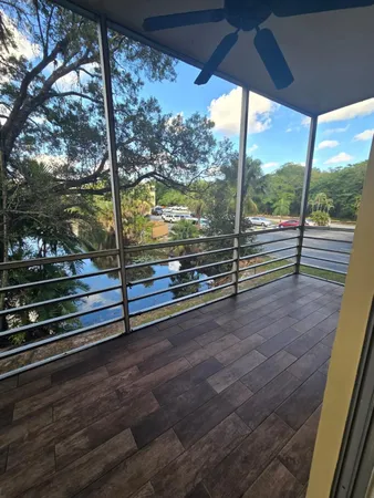 $1,700 | 4121 Stirling Road, Unit 205, Davie, FL 33314