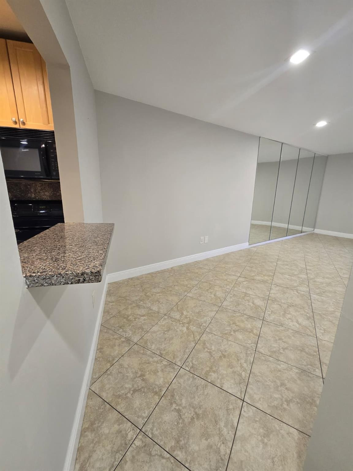 4121 Stirling Road, Unit 205 Davie, FL 33314 - Photo 6 of 23 Photo 6