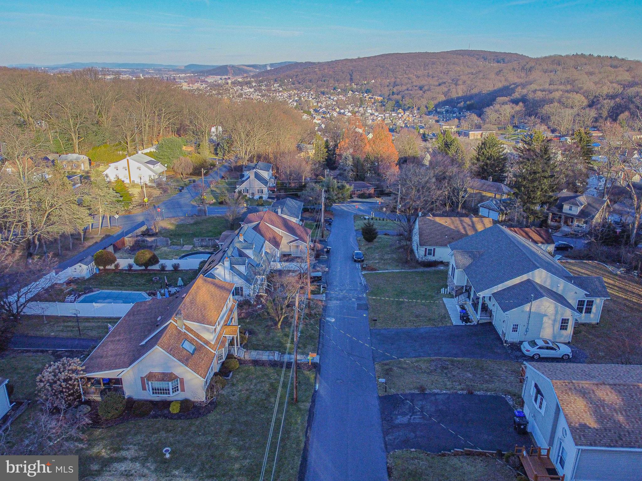 1761 Ritter Street Bethlehem, PA 18015 - Photo 4 of 47 Gallery Image 4