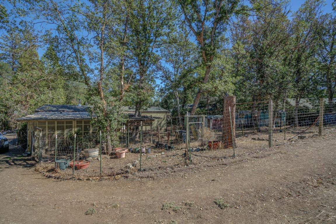 835 Dewitt Park Road Yreka, CA 96097 - Photo 20 of 24 Gallery Image 20