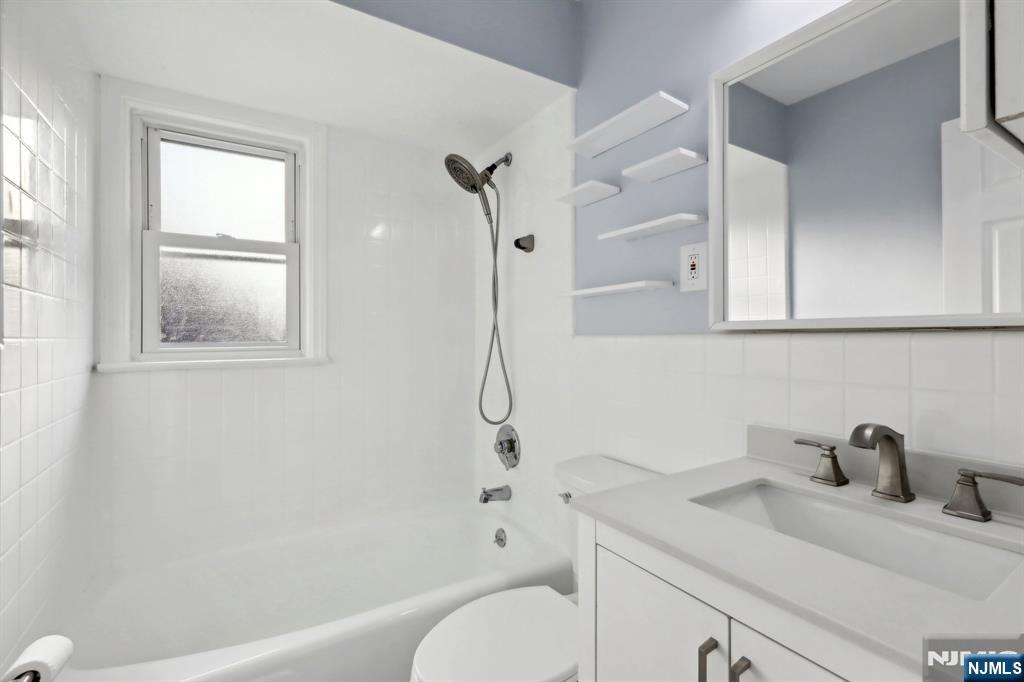 162 East Fairmount Avenue Maywood, NJ 07607 - Photo 12 of 42