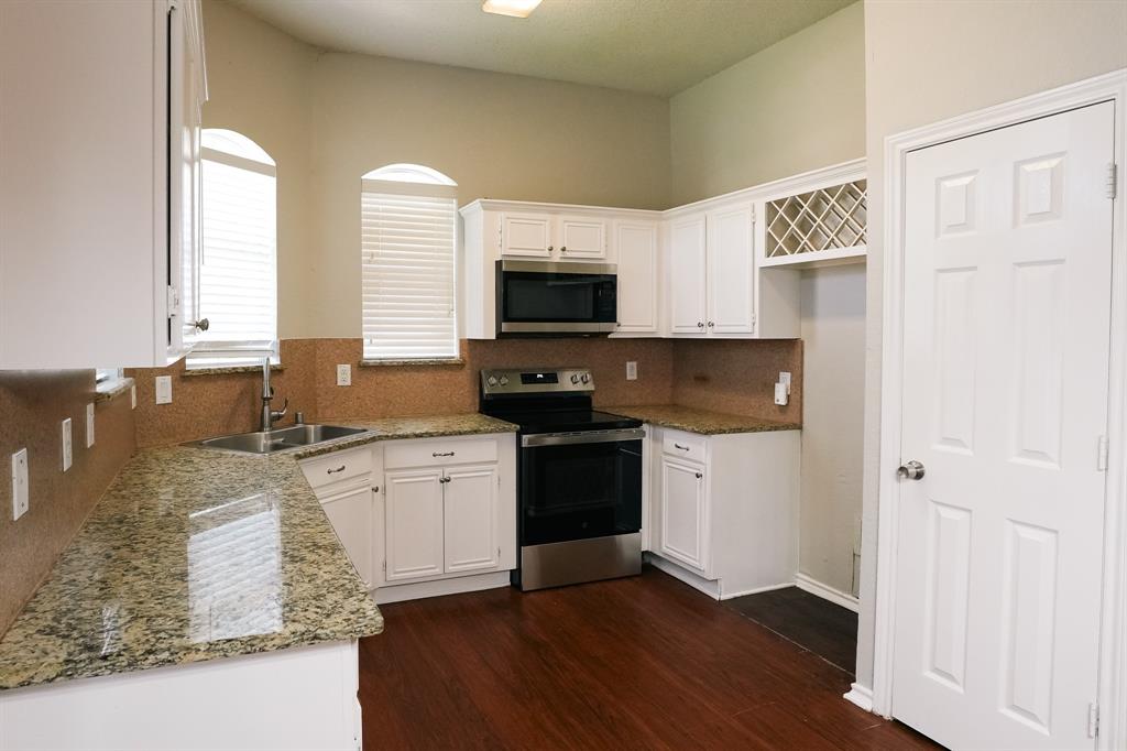 6310 Jessica Way Rowlett, TX 75088 - Photo 8 of 32