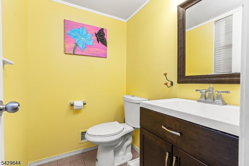 327 Smithwold Road Somerset, NJ 08873 - Photo 8 of 17