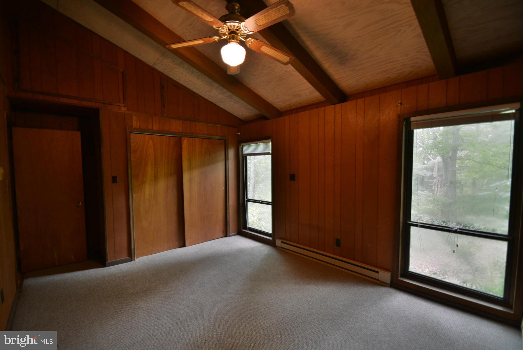 9370 Mountjoy Road Marshall, VA 20115 - Photo 18 of 23 Living Room