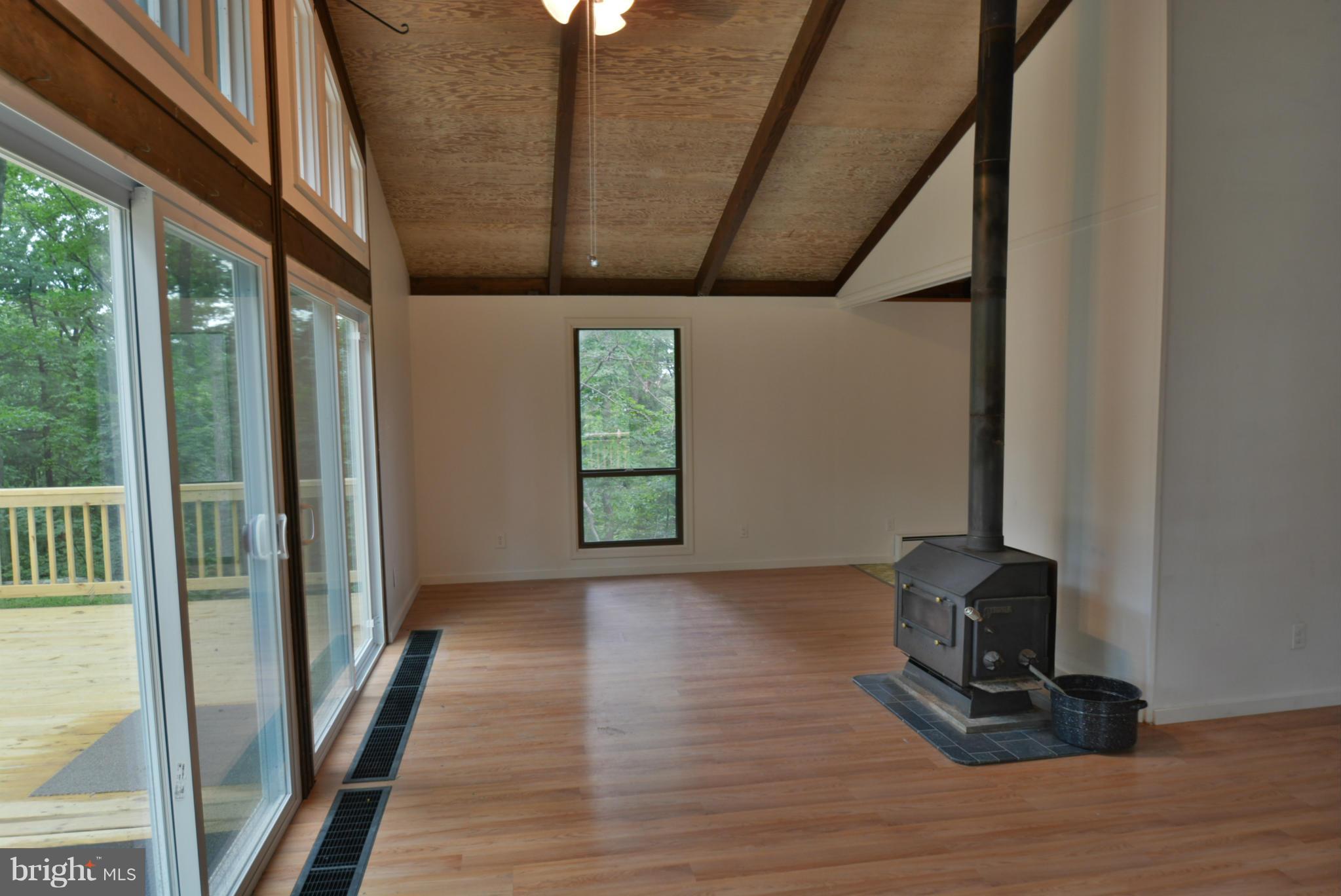 9370 Mountjoy Road Marshall, VA 20115 - Photo 10 of 23 Family Room