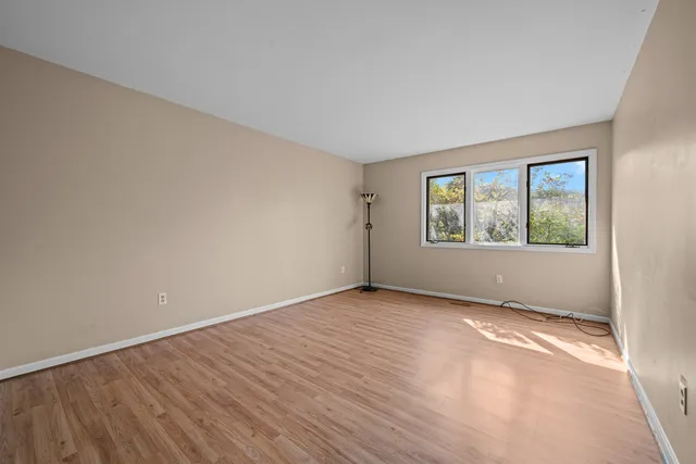 $325,000 | 106 Sumac Court, St. Charles, IL 60174