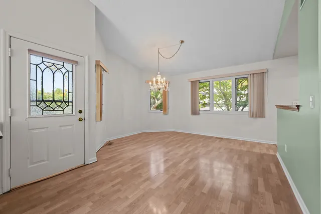 $325,000 | 106 Sumac Court, St. Charles, IL 60174