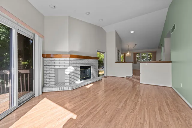 $325,000 | 106 Sumac Court, St. Charles, IL 60174