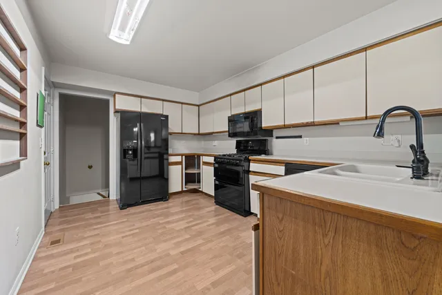 $325,000 | 106 Sumac Court, St. Charles, IL 60174