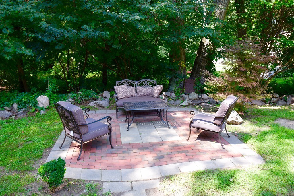 80 Chickering Road Dedham, MA 02026 - Photo 21 of 22 Gallery Image 21