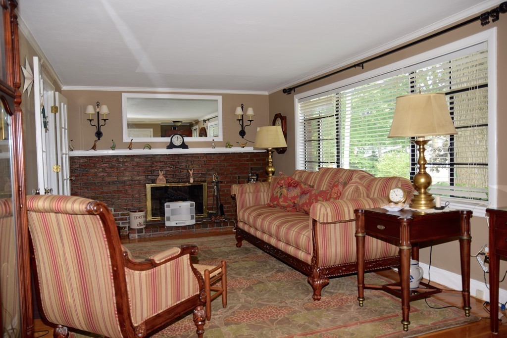 80 Chickering Road Dedham, MA 02026 - Photo 3 of 22 Gallery Image 3