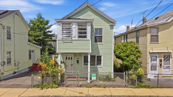 $349,000 | 40 North Street, Lowell, MA 01852
