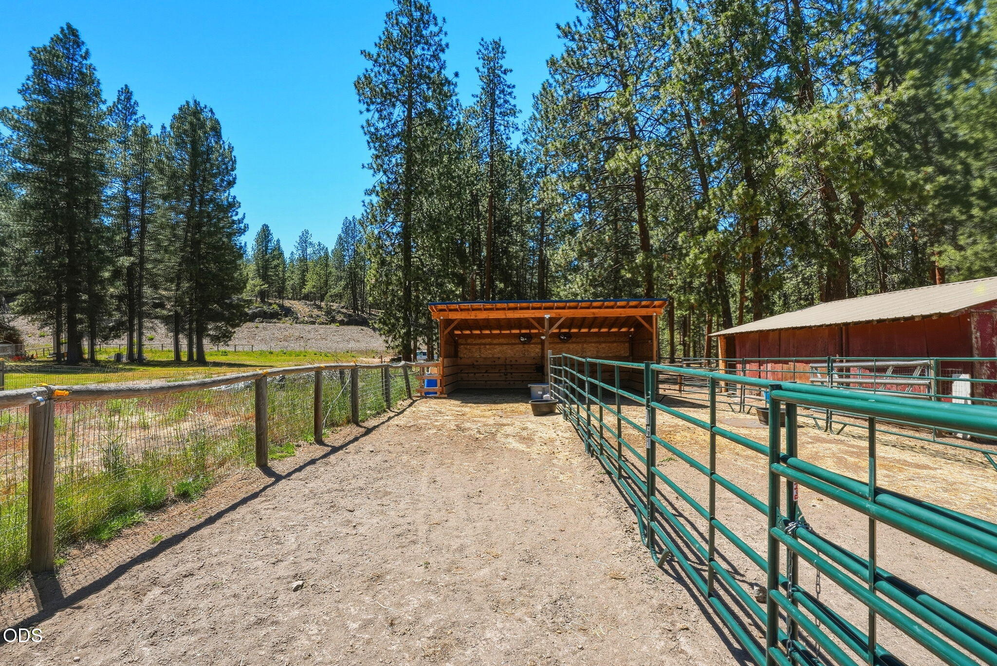 60315 Tekampe Road Bend, OR 97702 - Photo 41 of 74
