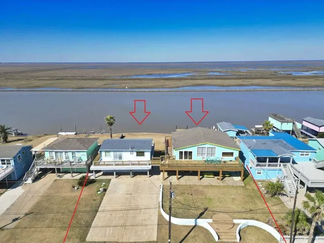 $549,862 | 2061 County Road 230, Sargent, TX 77414