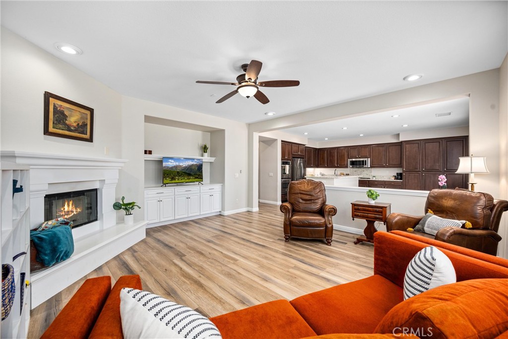 28264 Spring Creek Way Menifee, CA 92585 - Photo 15 of 35 Spacious family room