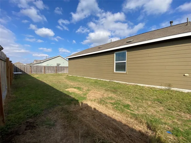 $1,800 | 13704 Knights Branch Drive, Elgin, TX 78621