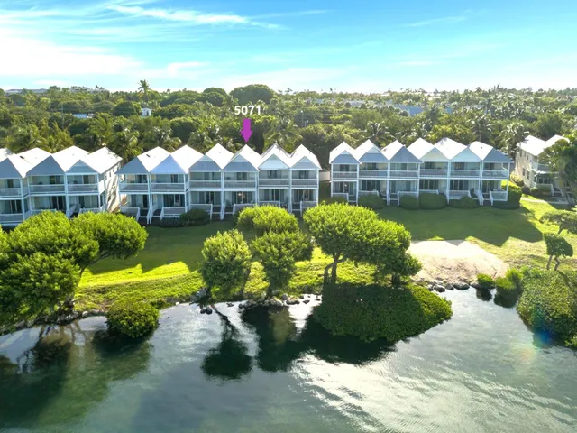 a view of an ocean with city view