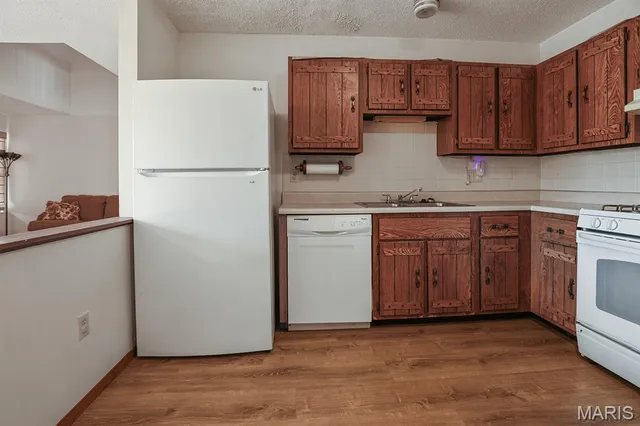 $129,900 | 3722 Candlewyck Club Drive, Unit D, Florissant, MO 63034