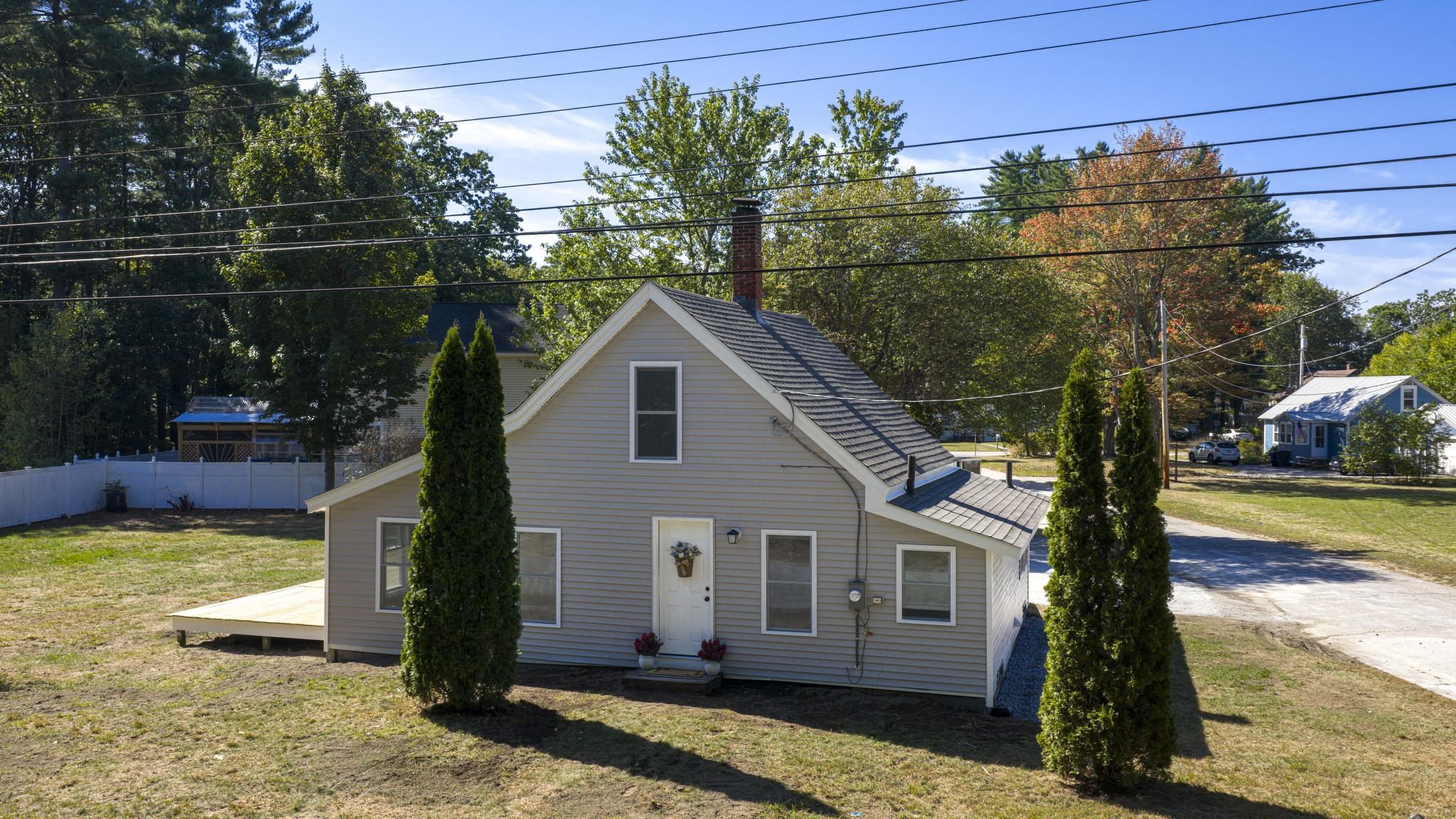 70 Abbott Road Concord, NH 03303 - Photo 3 of 37