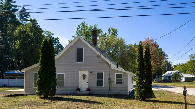 $369,000 | 70 Abbott Road, Concord, NH 03303