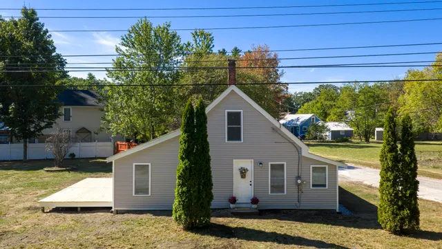 $369,000 | 70 Abbott Road, Concord, NH 03303