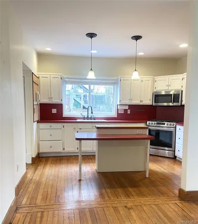 $4,000 | 116 Castle Heights Avenue, Nyack, NY 10960