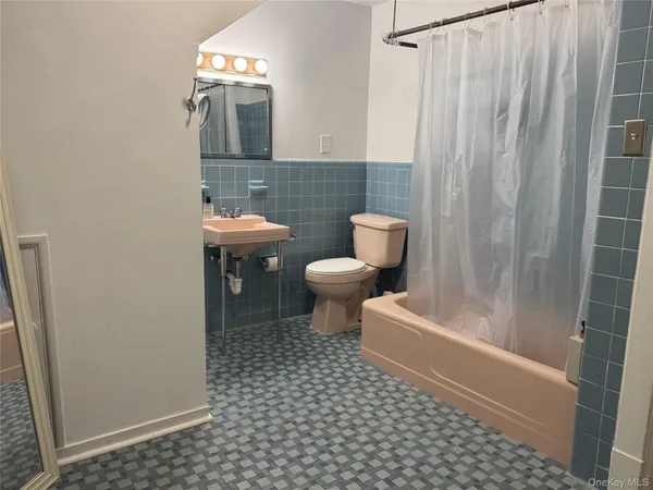 $4,000 | 116 Castle Heights Avenue, Nyack, NY 10960