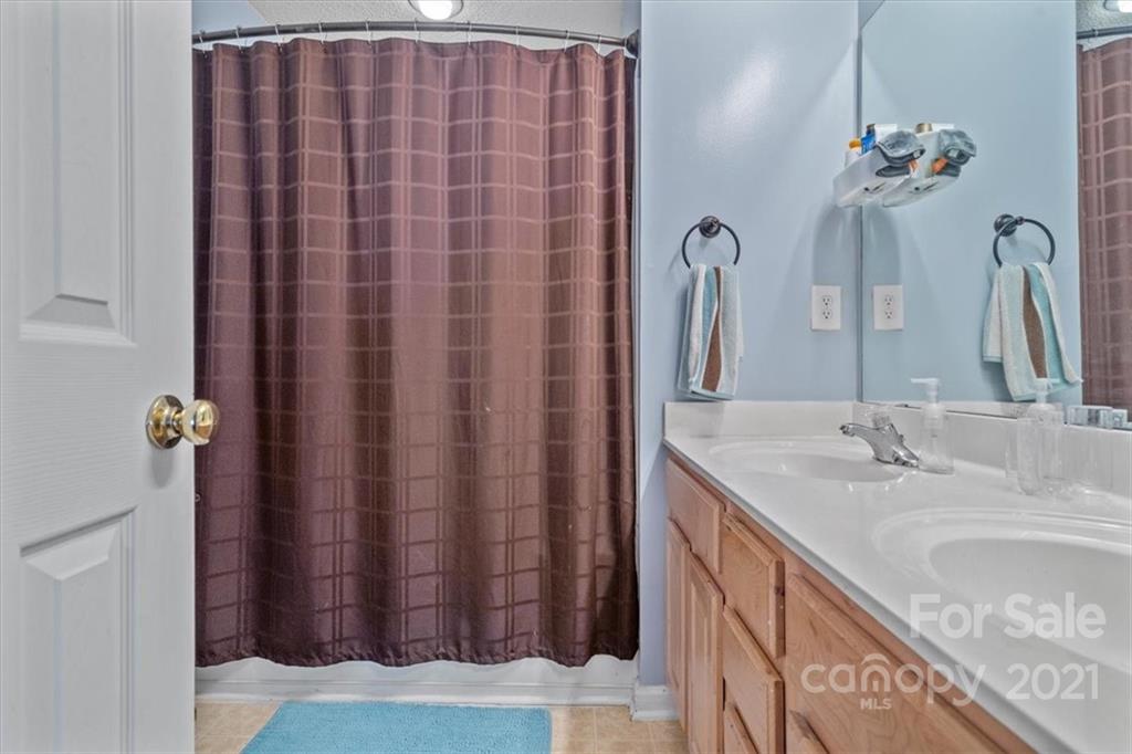 16856 Timber Crossing Road Charlotte, NC 28213 - Photo 33 of 44 Gallery Image 33