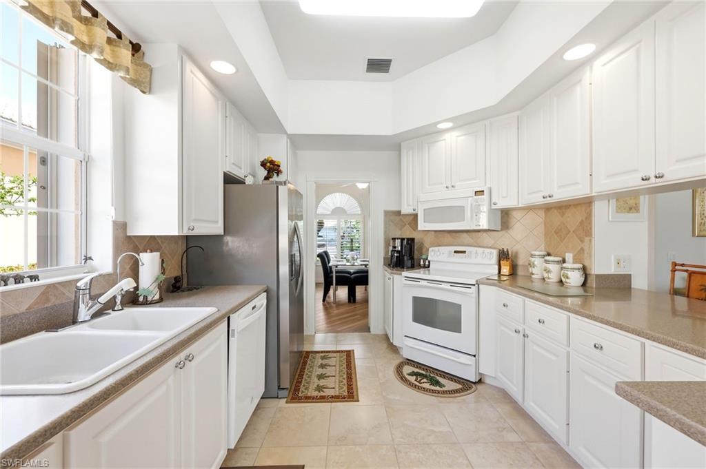7758 Tommasi Court Naples, FL 34114 - Photo 11 of 49